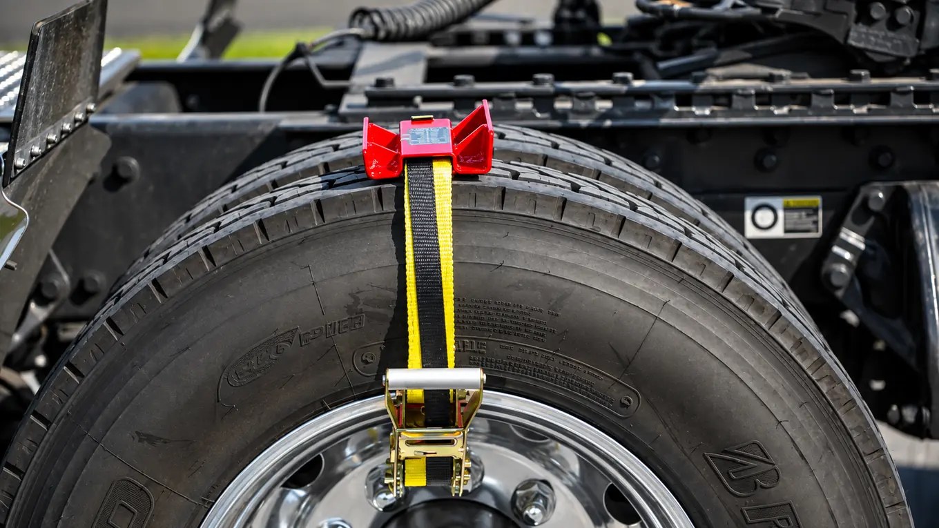 TruckClaws™ Commercial Truck Kit: Emergency Tire Traction Aid - Image 4