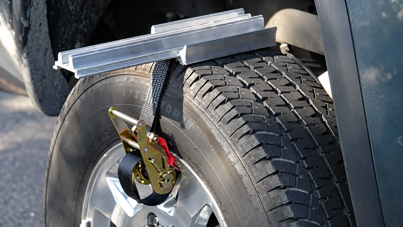 TruckClaws™ II Off road Combo Kit: Emergency Tire Traction Aid - Image 4