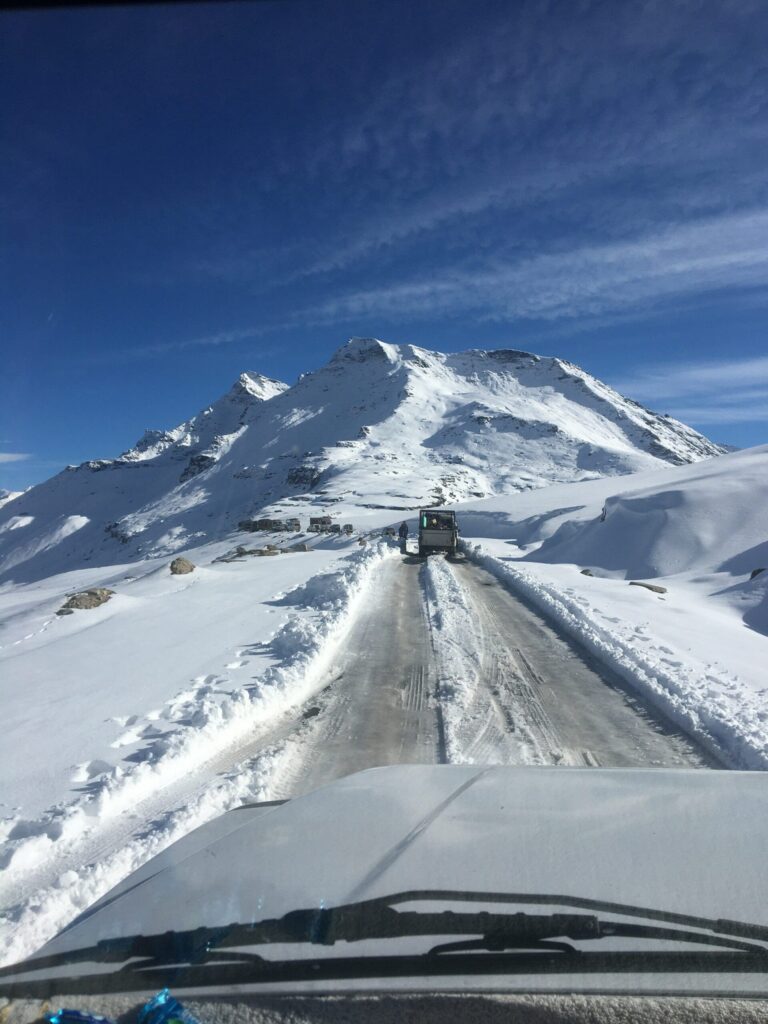 Getting unstuck from a snowbank is easy even in Nevada