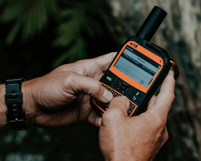 How Can You Navigate and Communicate Without Cell Service