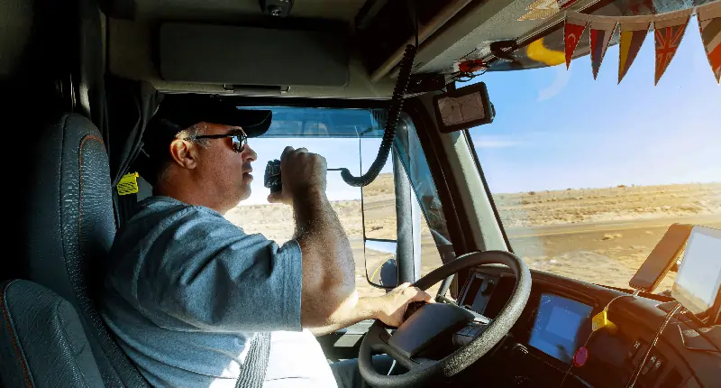 Best CB Radios and GPS for Truckers in 2025 Tech & Tools Every Driver Should Carry