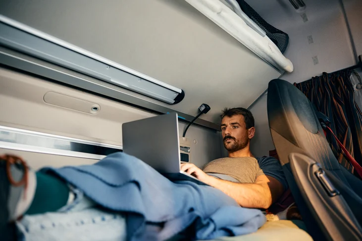 How Can You Keep Your Truck’s Visibility and Cabin Comfortable During Winter